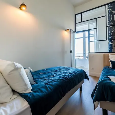 Coral Keyweek Apt In Center Closed To The Private Garage Apartamento Biarriz