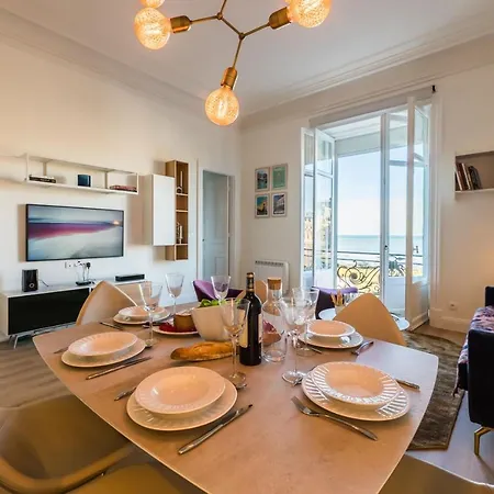 Coral Keyweek Apt In Center Closed To The Private Garage