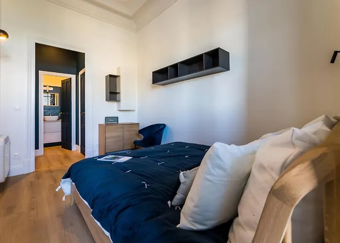 Coral Keyweek Apt In Center Closed To The Private Garage