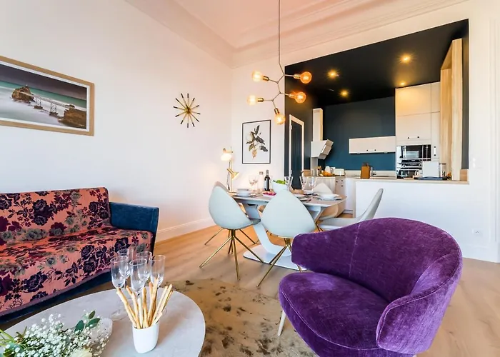 Coral Keyweek Apt In Center Closed To The Private Garage